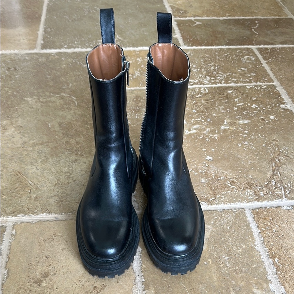 Black Chelsea Boots with Elastic Panels and Pull Tabs